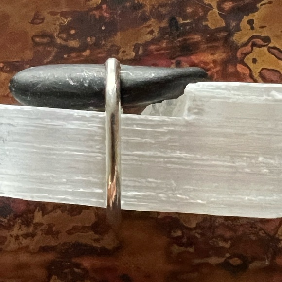 Artisan-made river rock ring with sterling silver band. - Picture 2 of 6